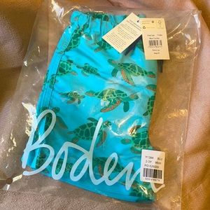 Boden boys swim trunks with sun protection
